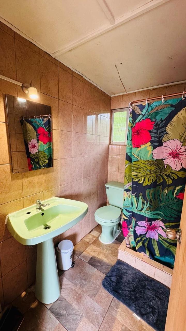 Mata Nui Eco Hostel Hanga Roa Bagian luar foto